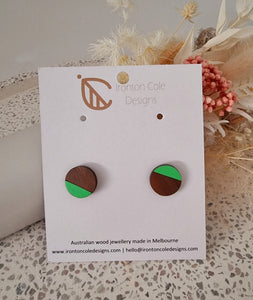 Wooden green round studs